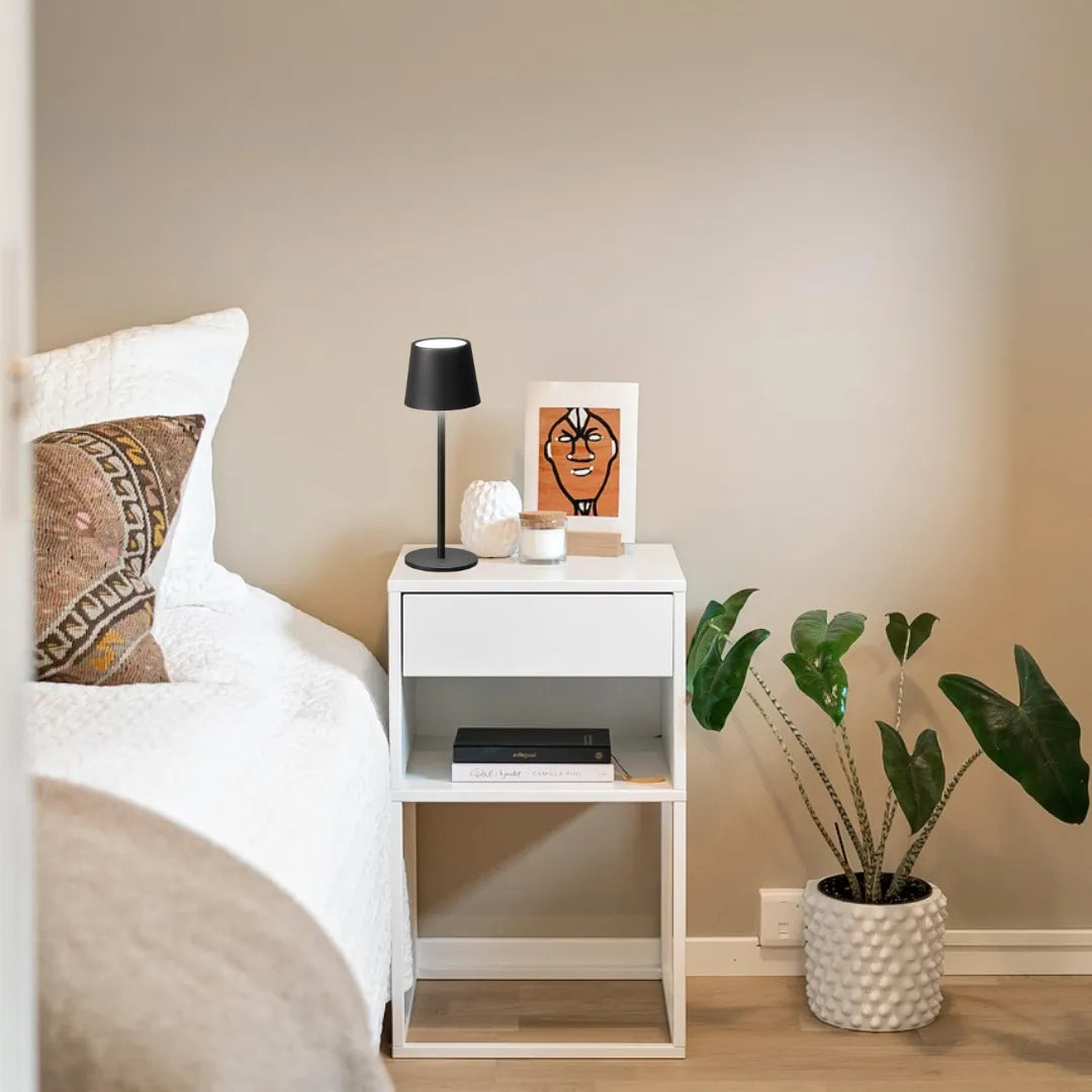 Genopladelig bordlampe - Trådløs og dæmpbar - Sort